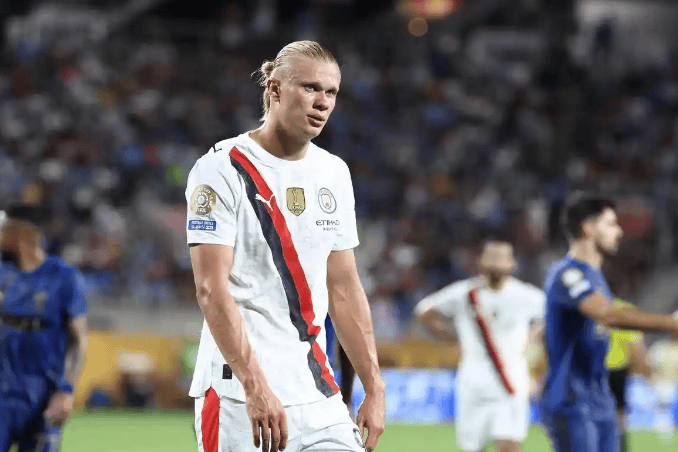 大爆冷，曼城3-4新月！输亚洲球队，瓜帅颜面无存，错怪了C罗